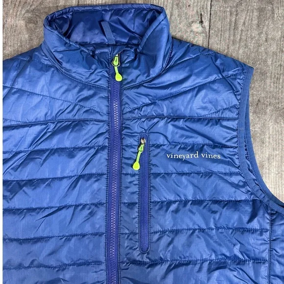 ⭐️Vineyard Vines Mountain Weekend Vest [1501]